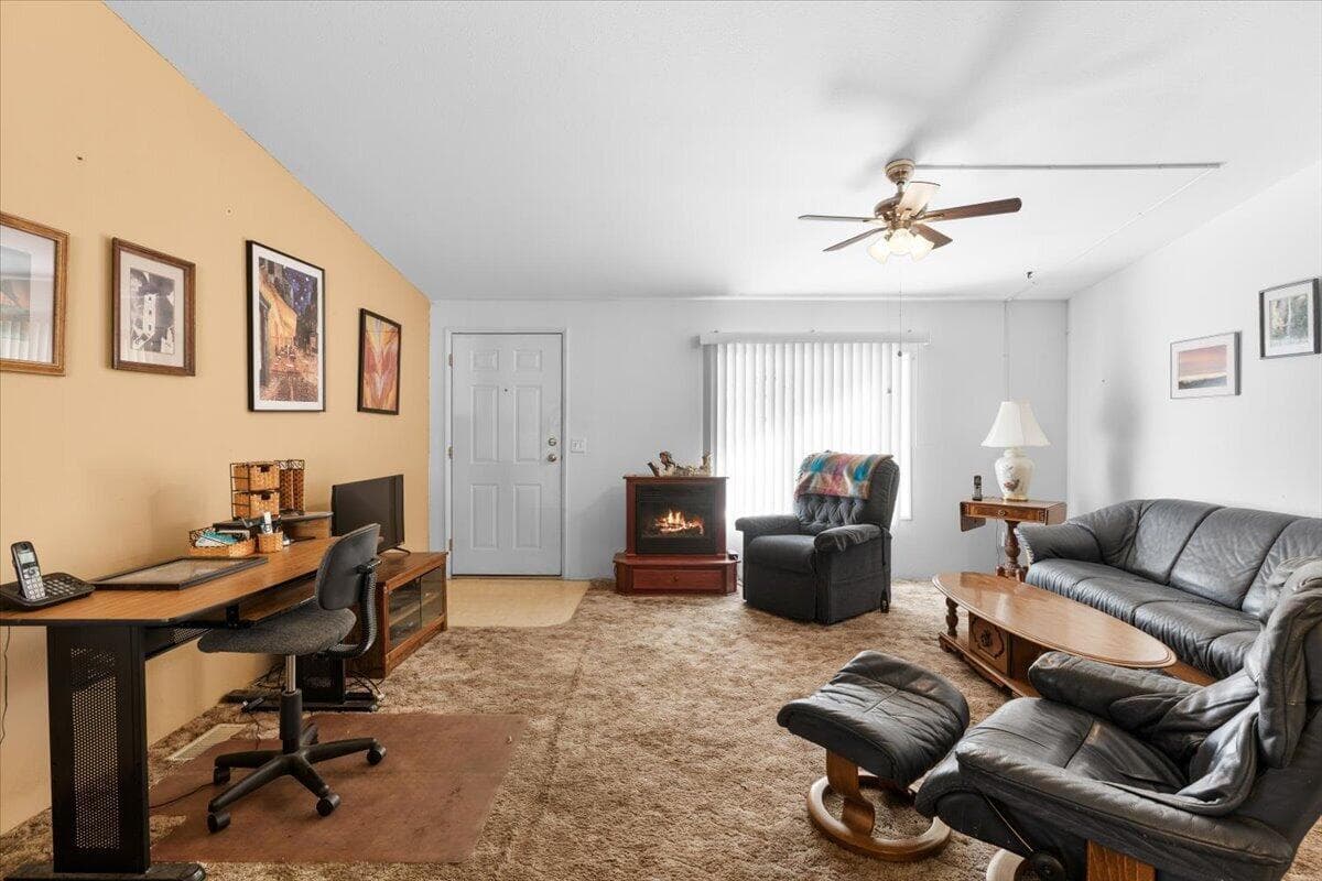 Photo of 633 Archwood 3 of 22