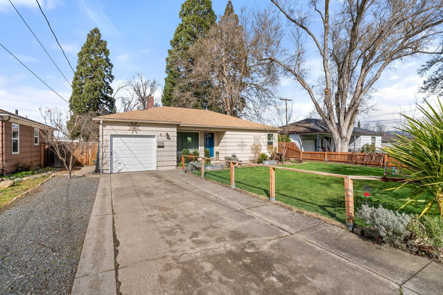Photo of 1008 Mount Pitt 2 of 28