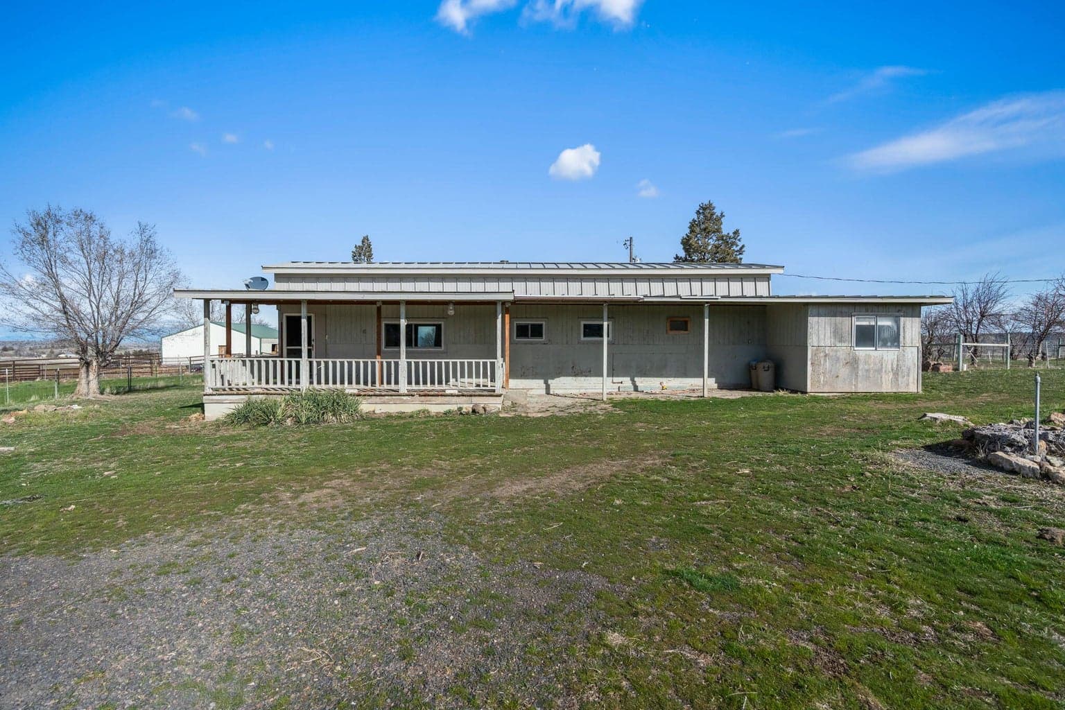 Photo of 2748 Loucks 4 of 35
