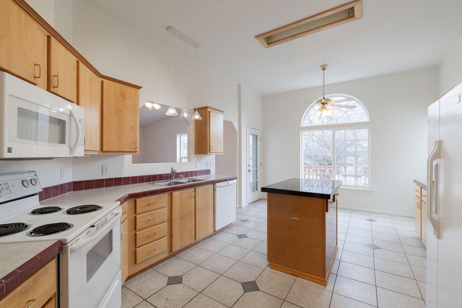 Photo of 4943 SE Jerry Drive 15 of 66