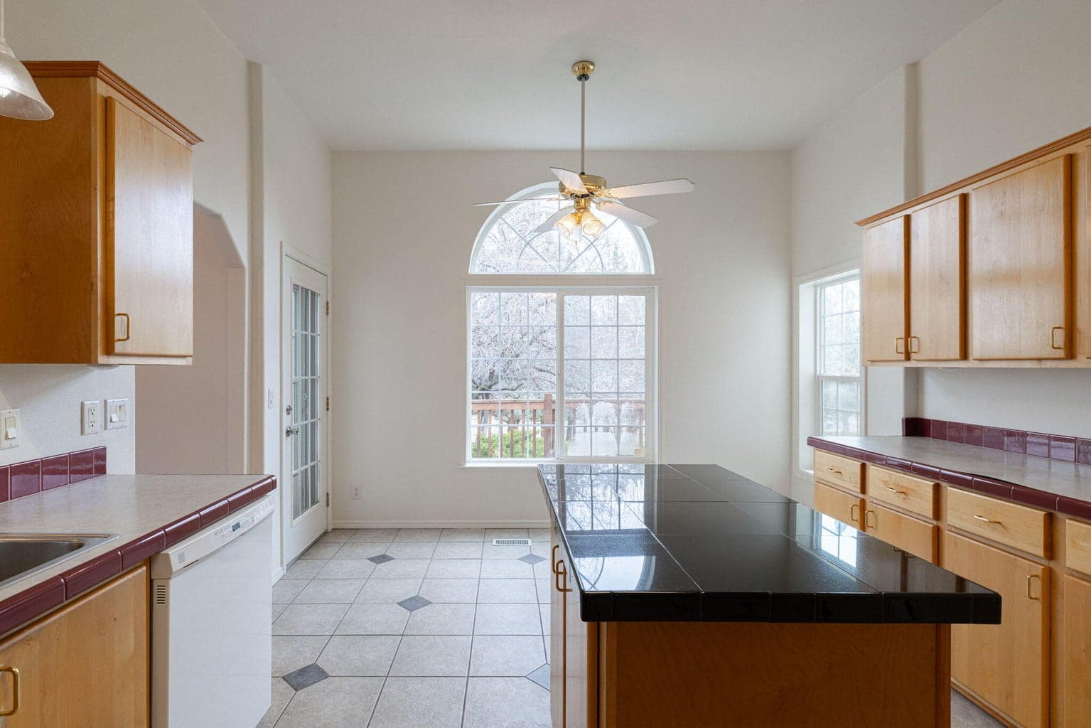 Photo of 4943 SE Jerry Drive 16 of 66
