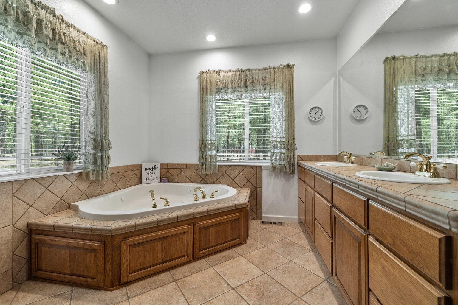 Photo of 14907 Ponderosa Loop 20 of 42
