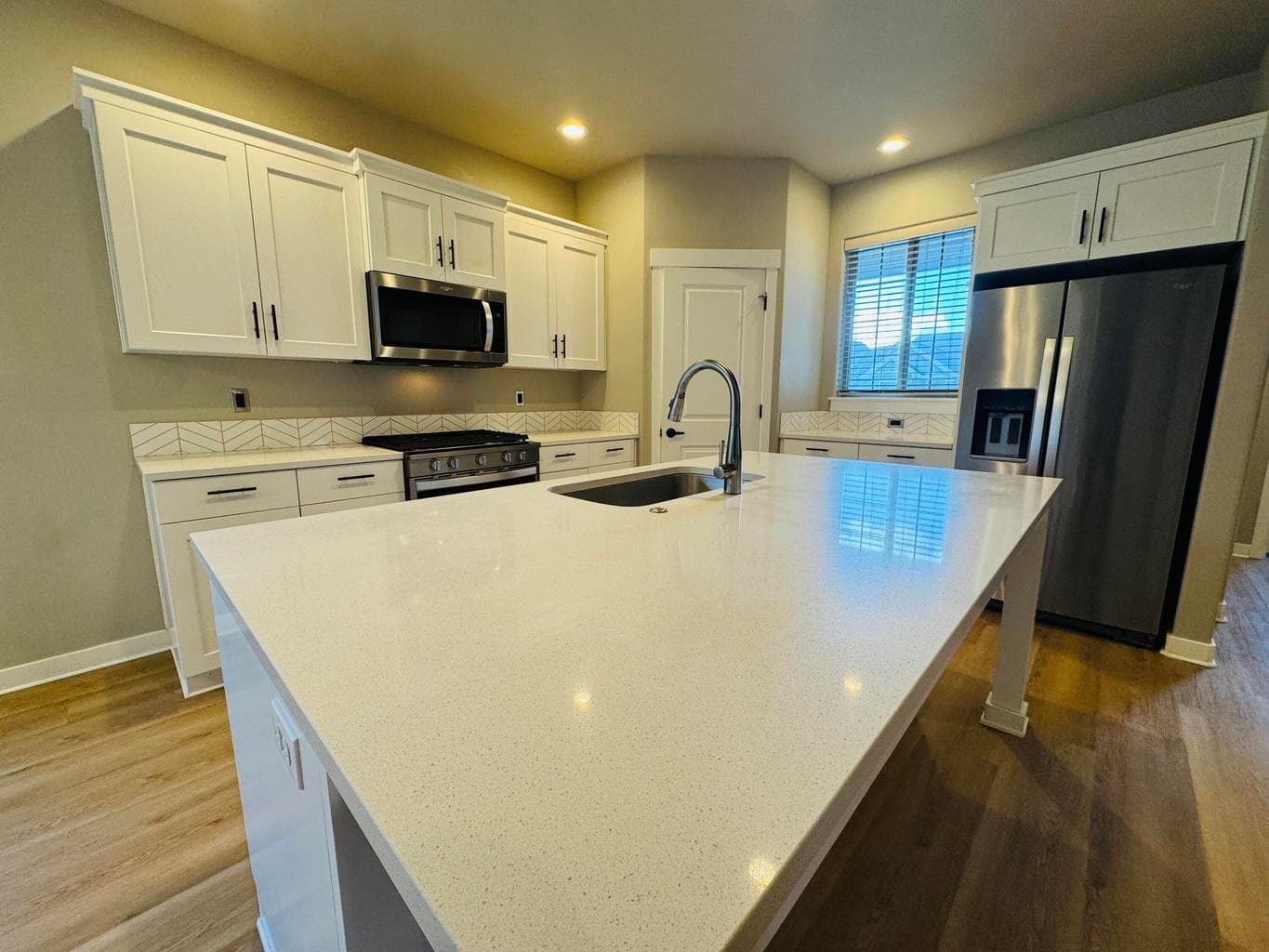 Photo of 1386 Wilshire 2 of 38