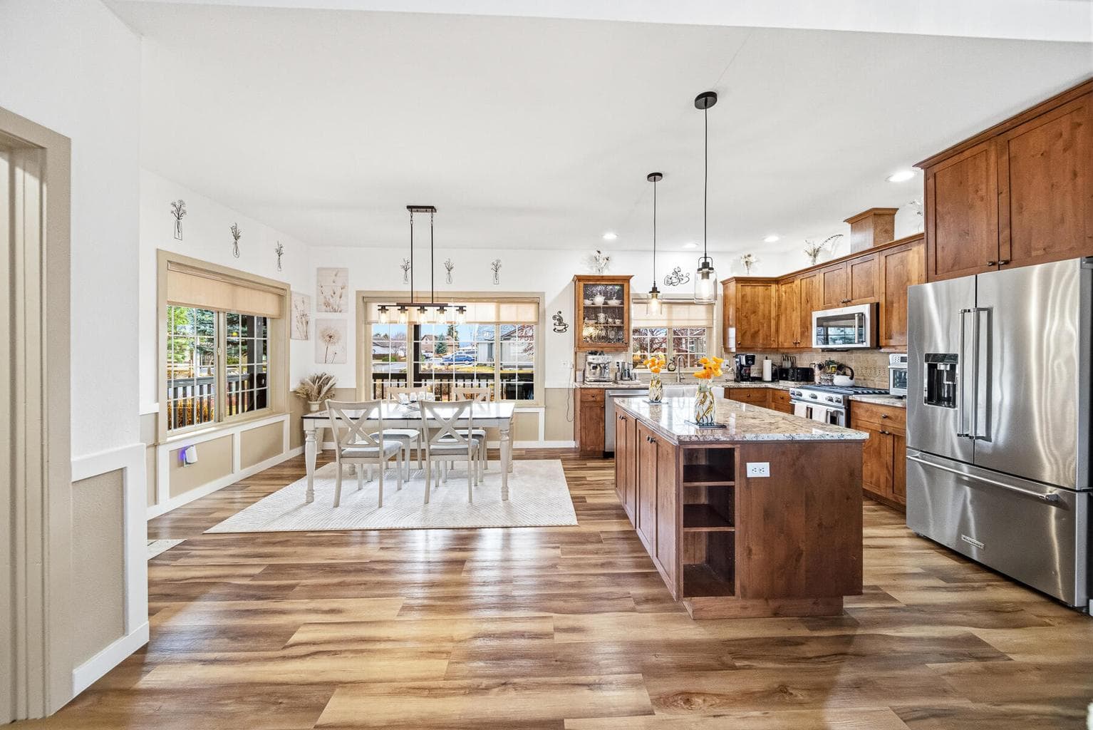 Photo of 147 NW Saddlehorn Court 18 of 26
