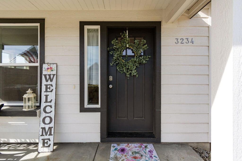 Photo of 3234 9th 2 of 19