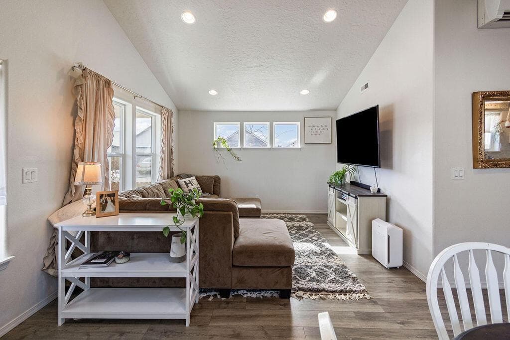 Photo of 3234 9th 5 of 19