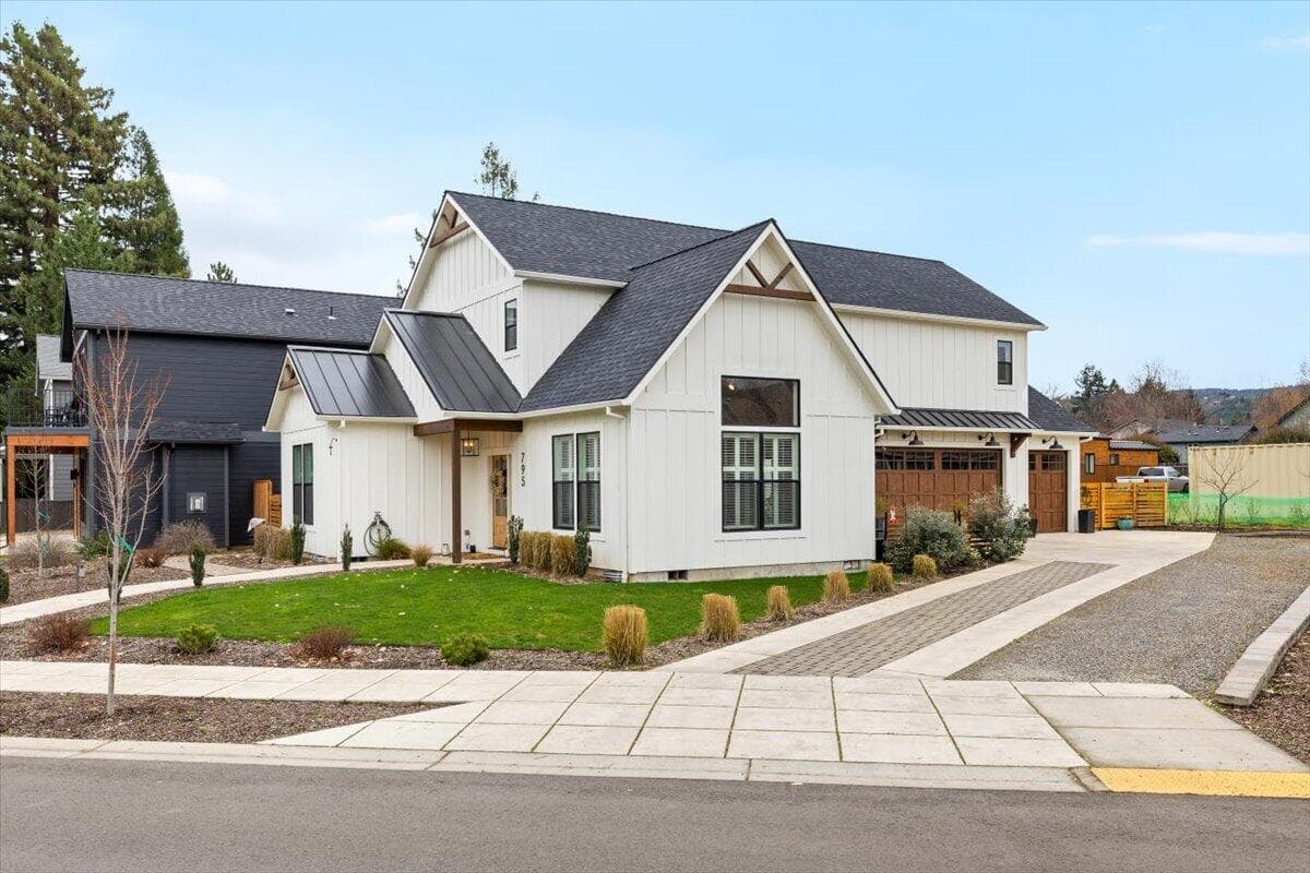 795 Bybee