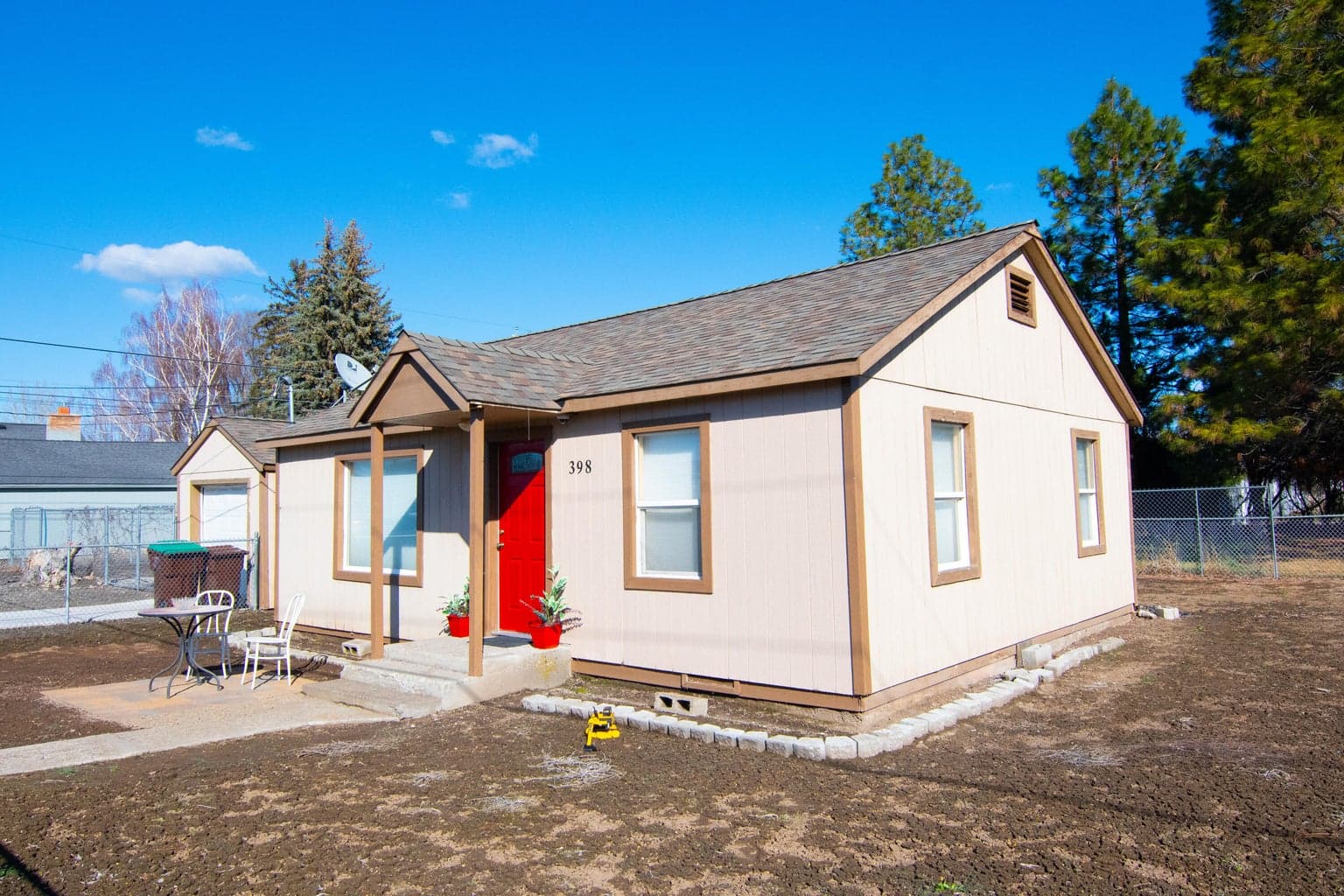 Photo of 398 Court 1 of 29