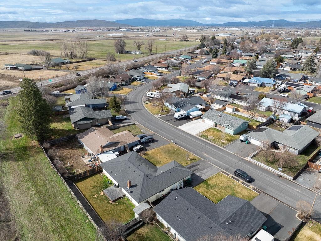 Photo of 5481 Gatewood 3 of 25