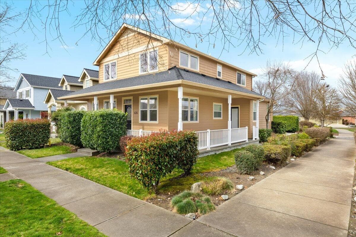 Photo of 626 Griffin Oaks 2 of 35