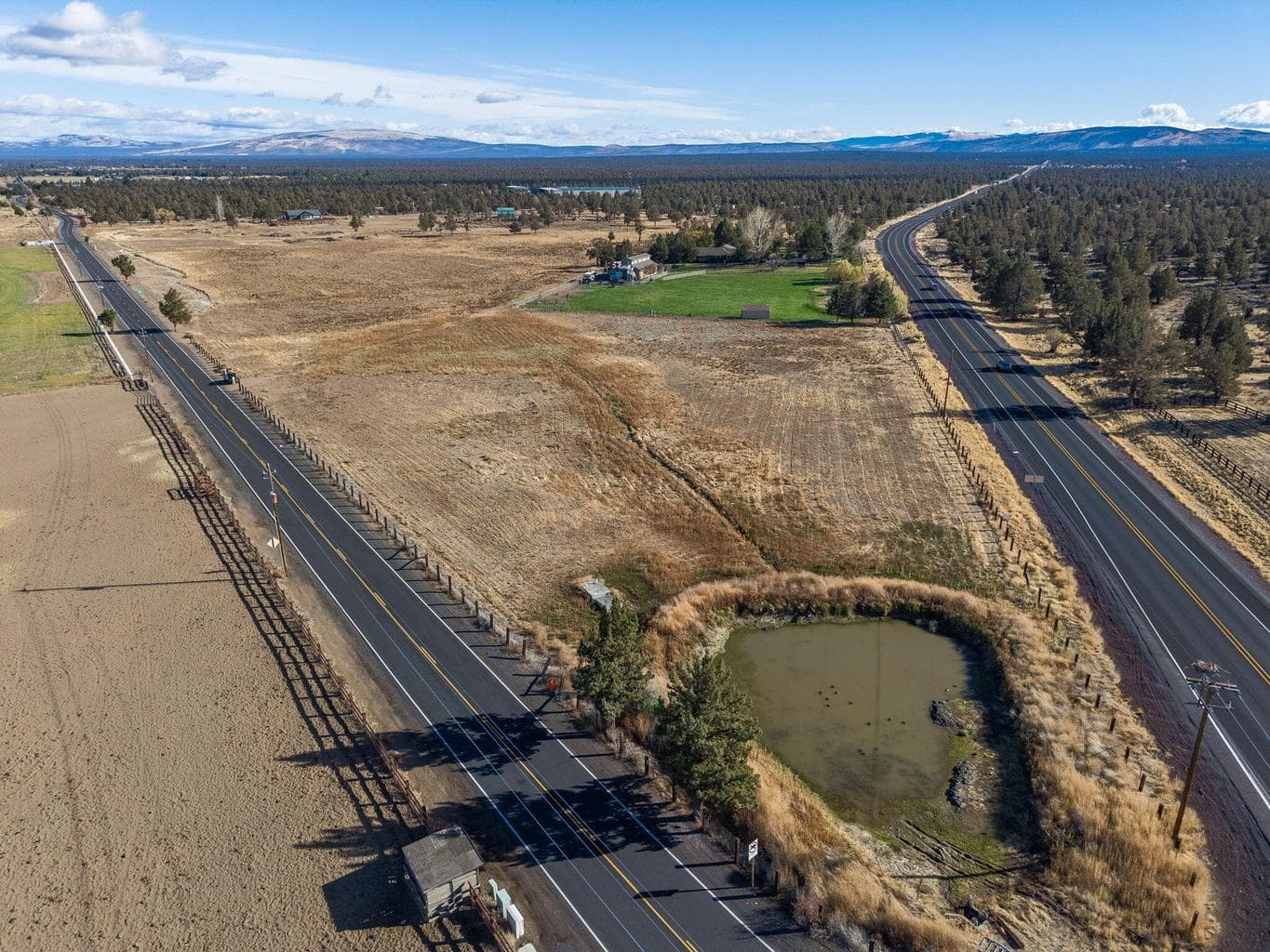 Photo of 23669 Dodds Road 7 of 28