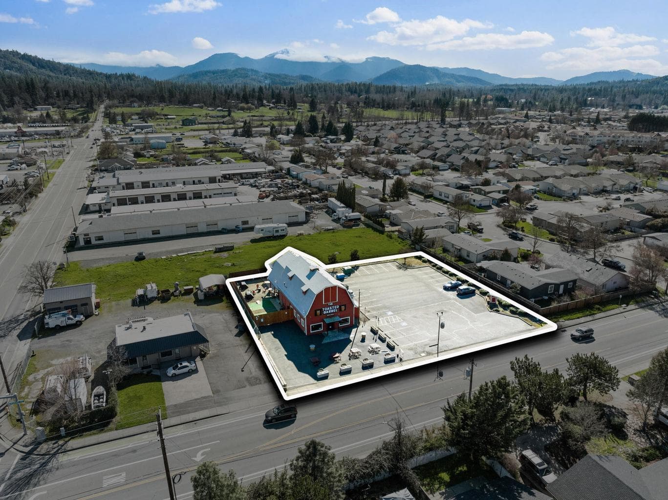 Photo of 2039 Redwood 2 of 47
