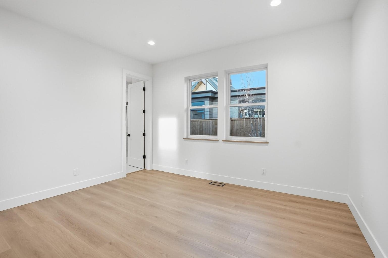 Photo of 3329 NW Leavitt Lane 31 of 57