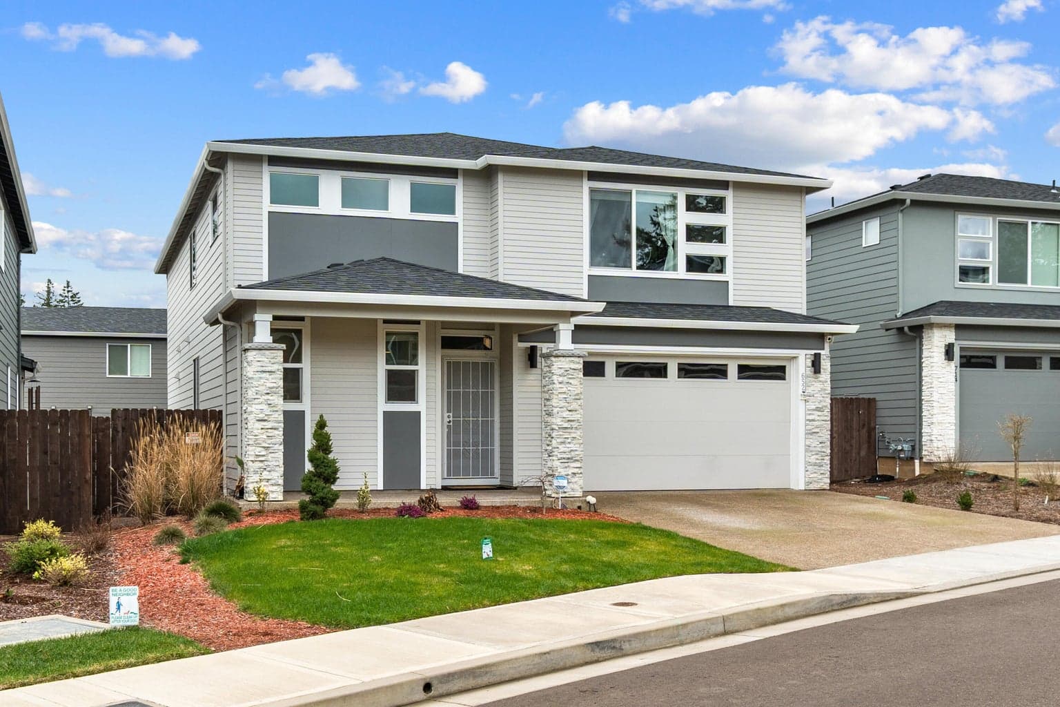 Photo of 652 49th 2 of 44