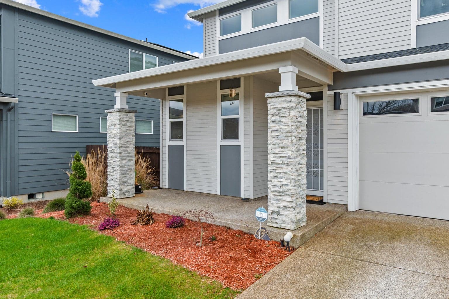 Photo of 652 49th 4 of 44