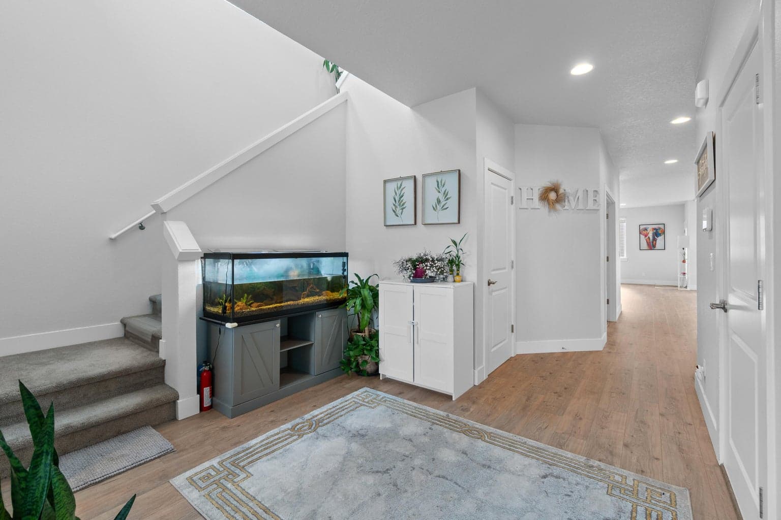 Photo of 652 49th 5 of 44