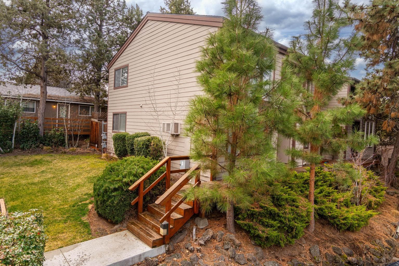 Photo of 2153 NW Hill Street 13 of 13