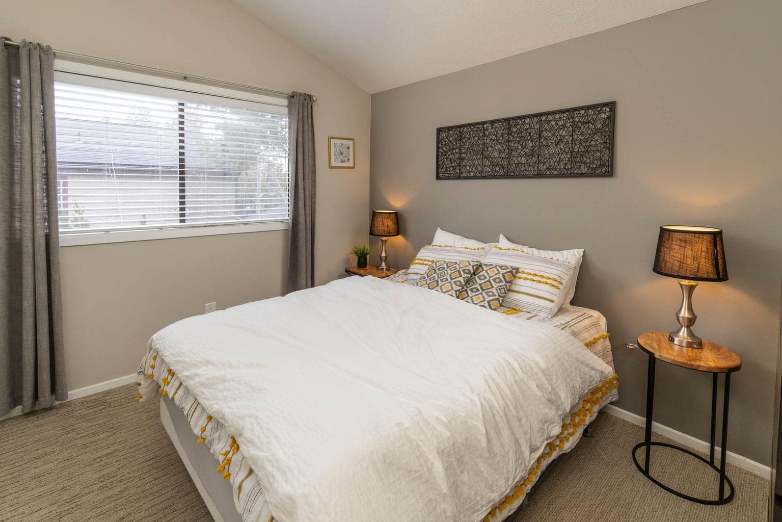 Photo of 2153 NW Hill Street 6 of 13