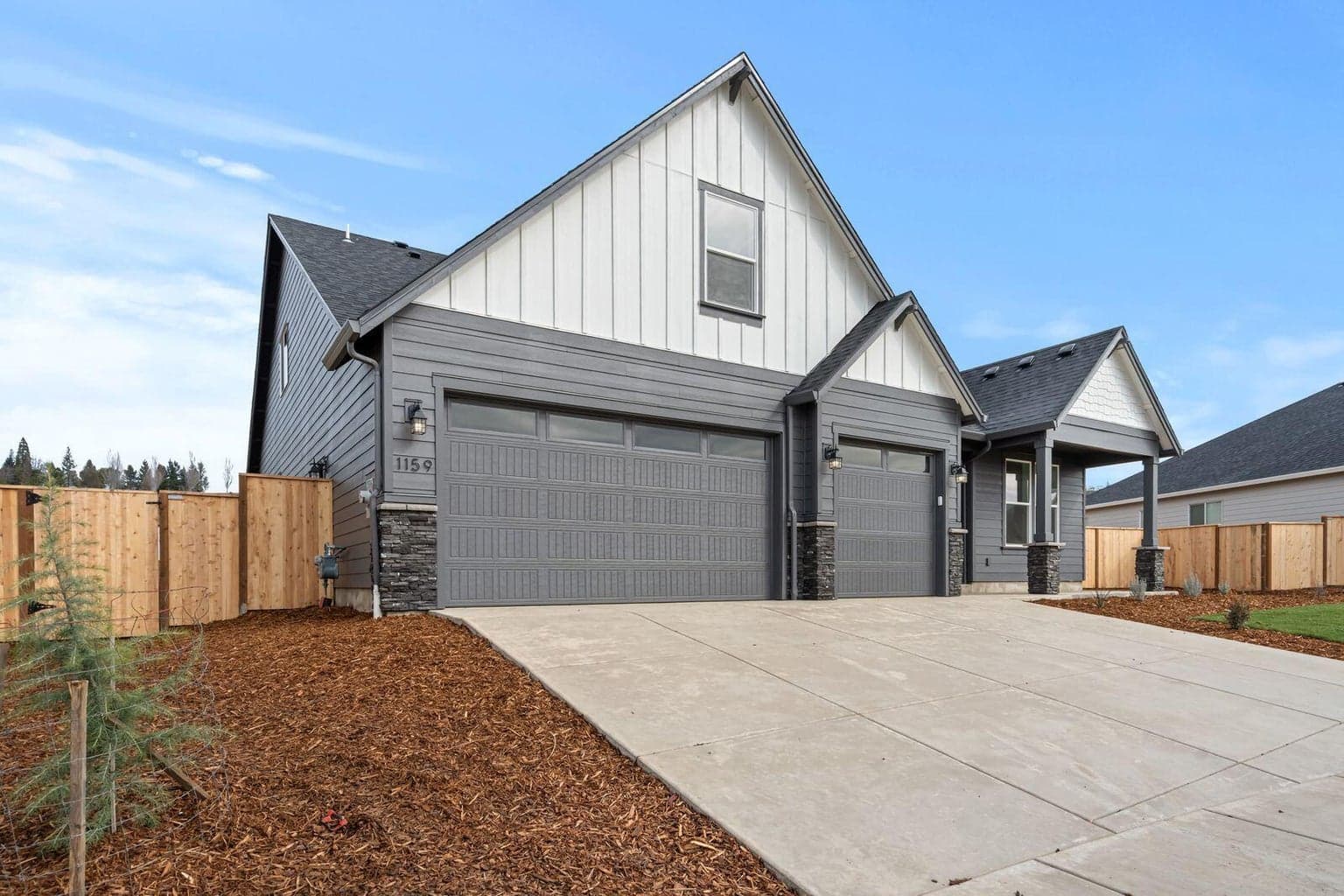 Photo of 1159 Pumpkin Ridge 1 of 38