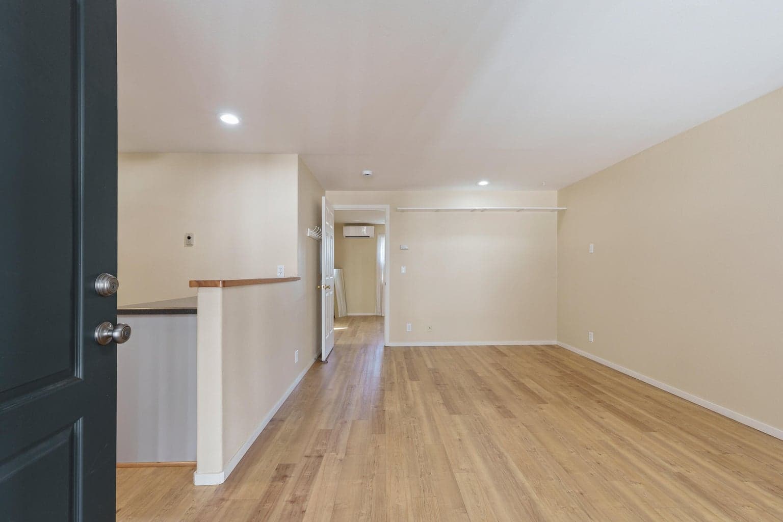 Photo of 1439 Juniper 5 of 23
