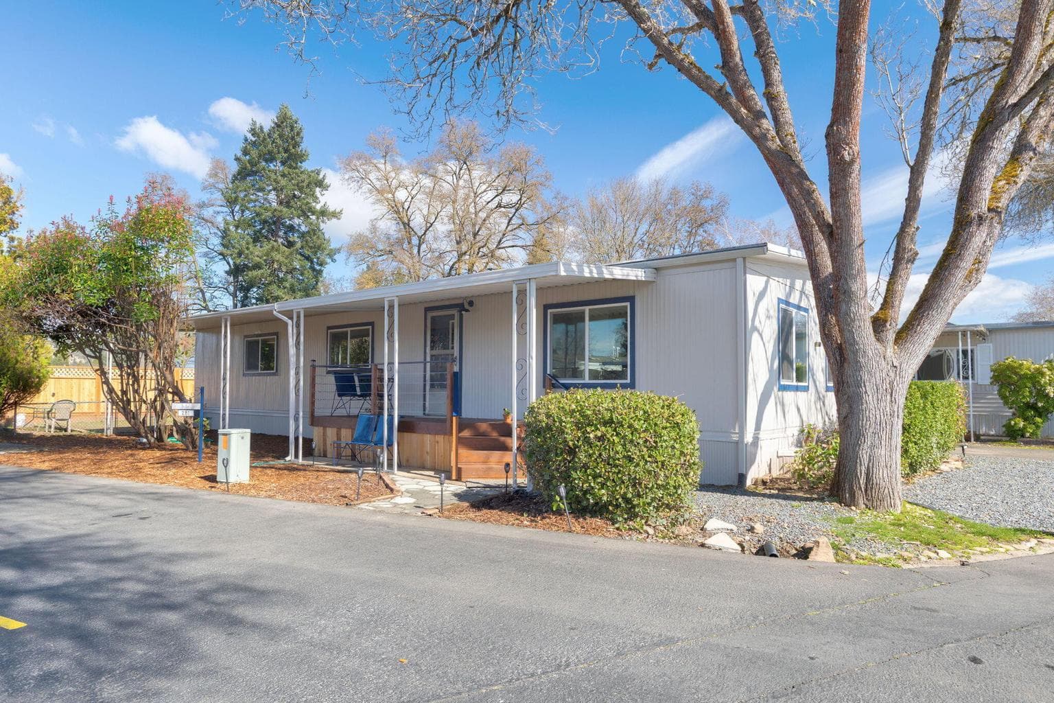 281 Lakeview