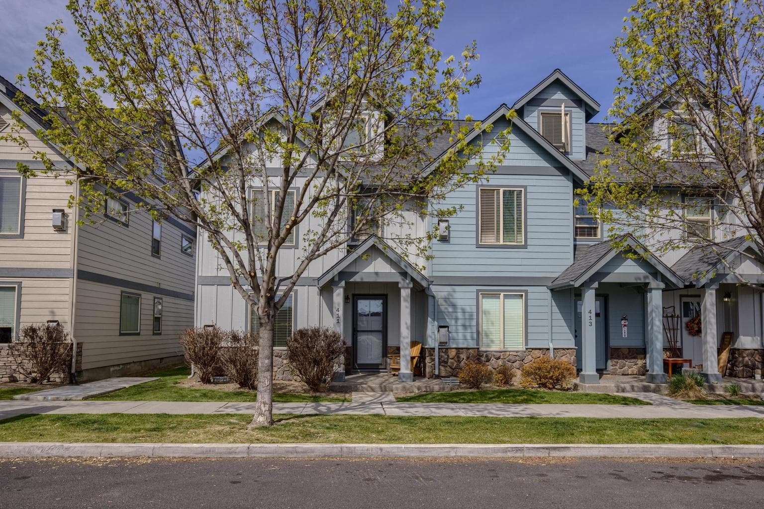 411 25th, Redmond, 97756