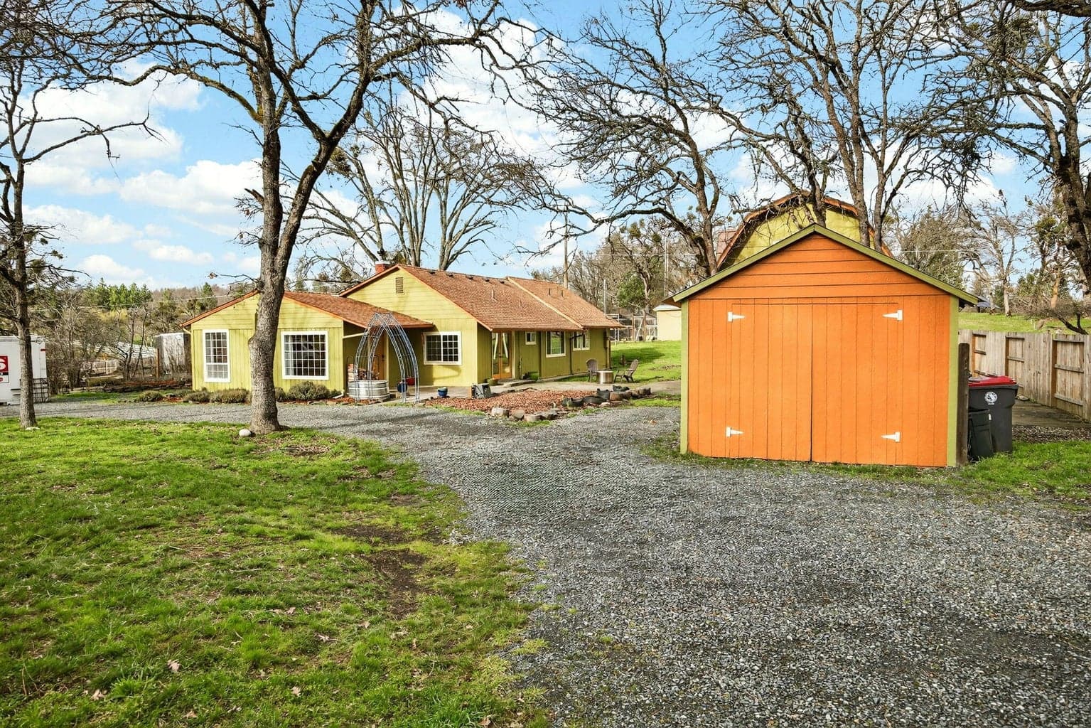 Photo of 51 Sterling Creek 3 of 52