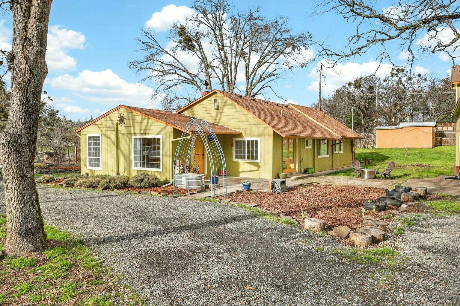 Photo of 51 Sterling Creek 6 of 52