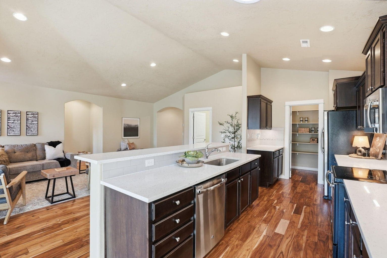 Photo of 1255 McKinney Butte 3 of 45