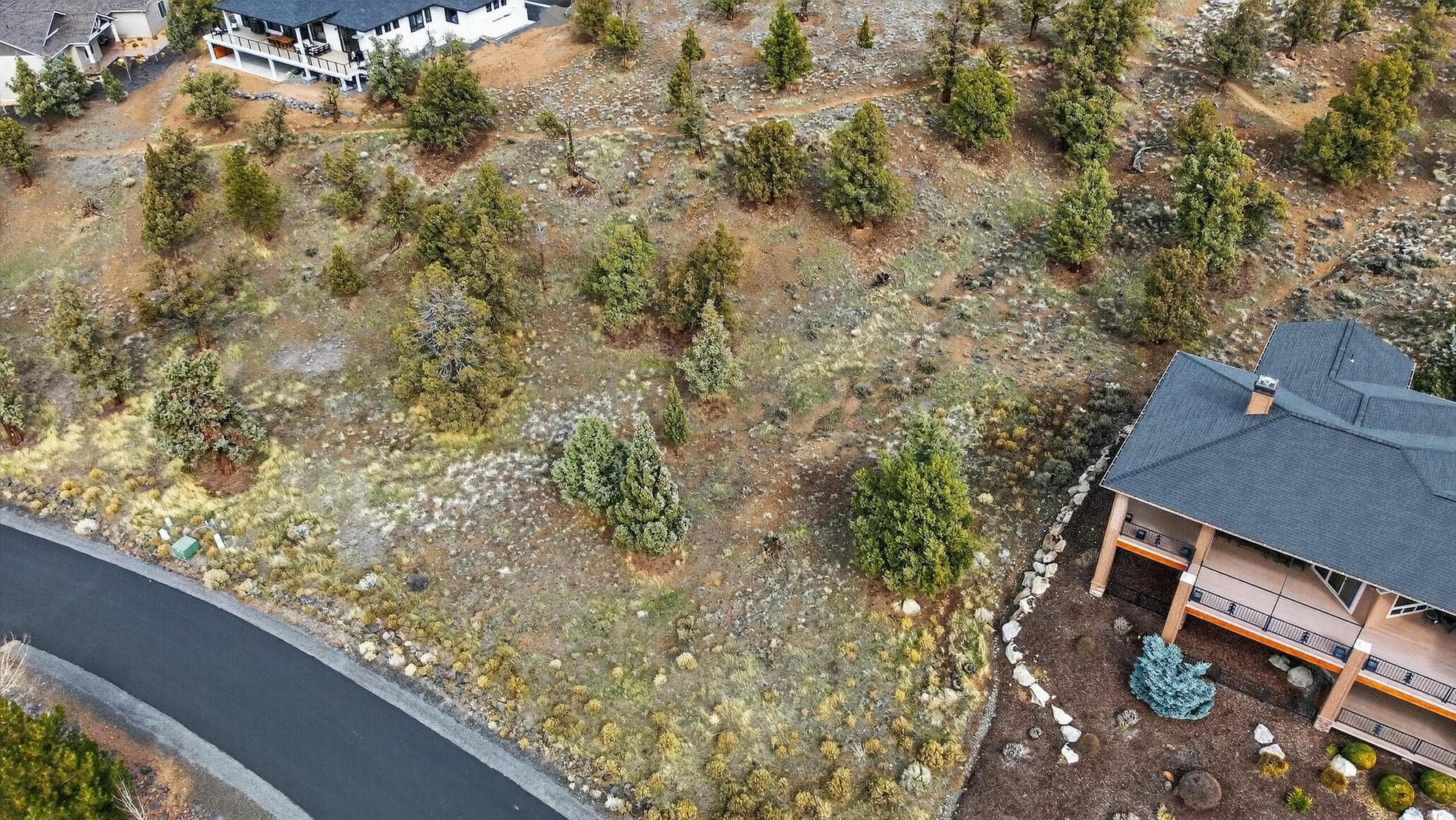 Photo of 1386 Spring Ridge 5 of 11