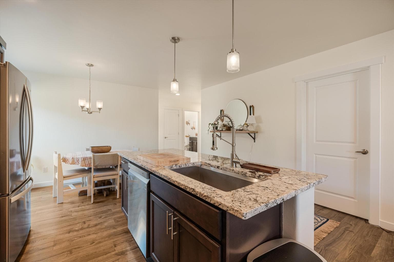 Photo of 963 SE Maliah Avenue 6 of 26