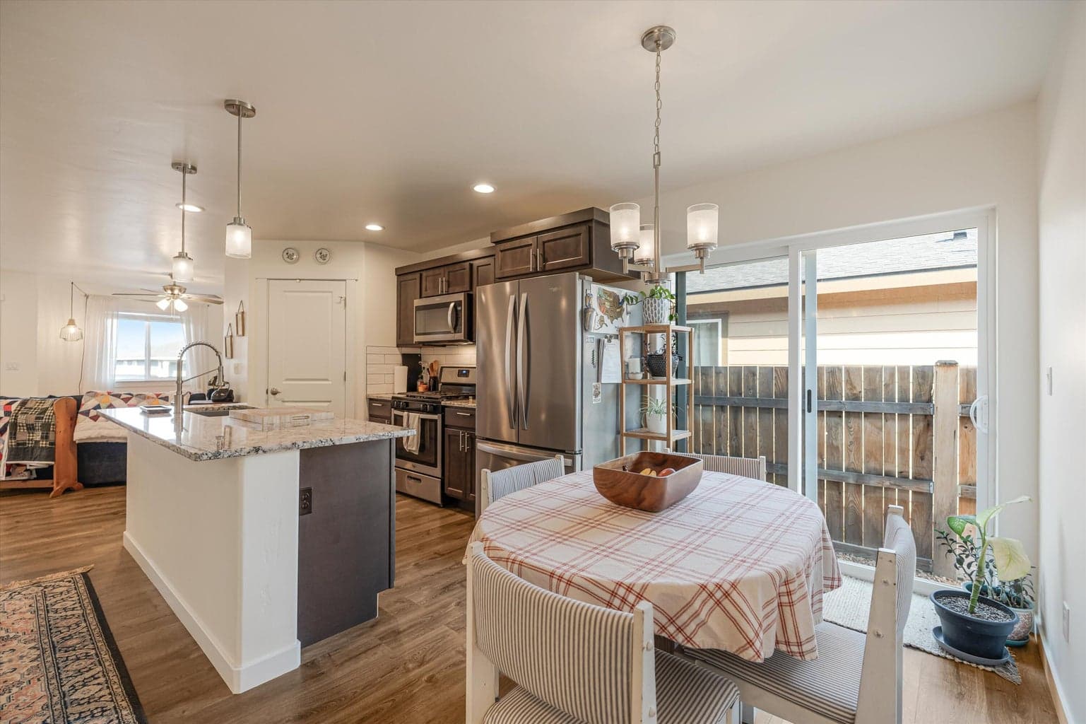 Photo of 963 SE Maliah Avenue 10 of 26