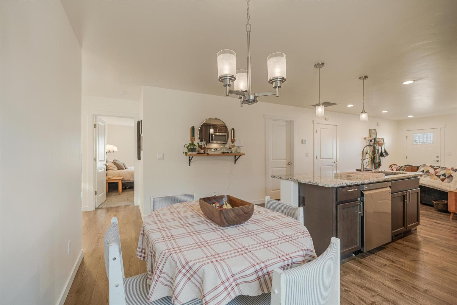 Photo of 963 SE Maliah Avenue 11 of 26