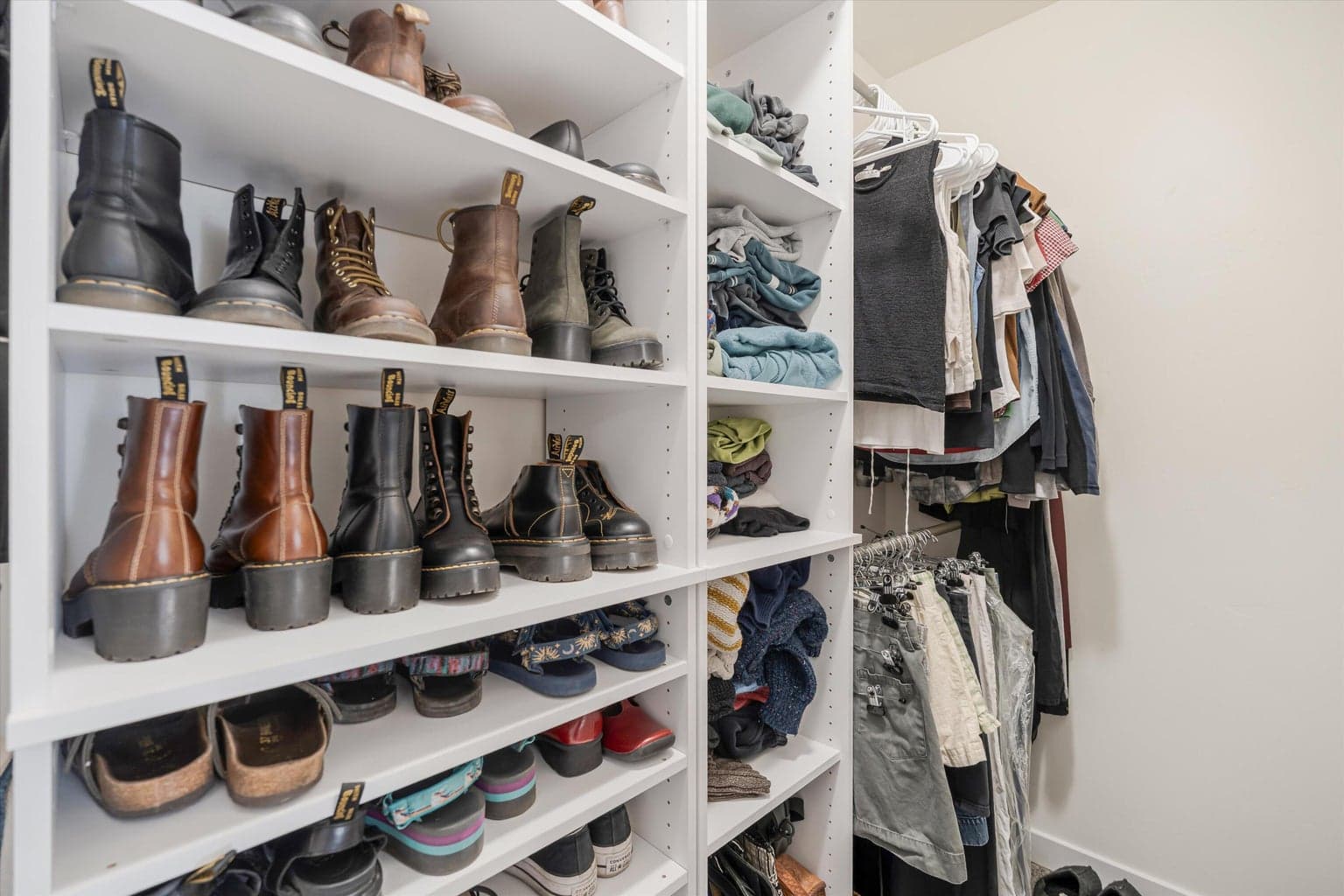 primary walk in closet