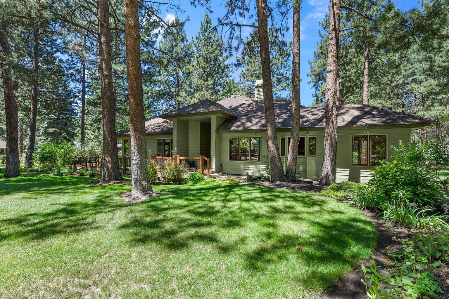 Photo of 60730 Breckenridge 2 of 44