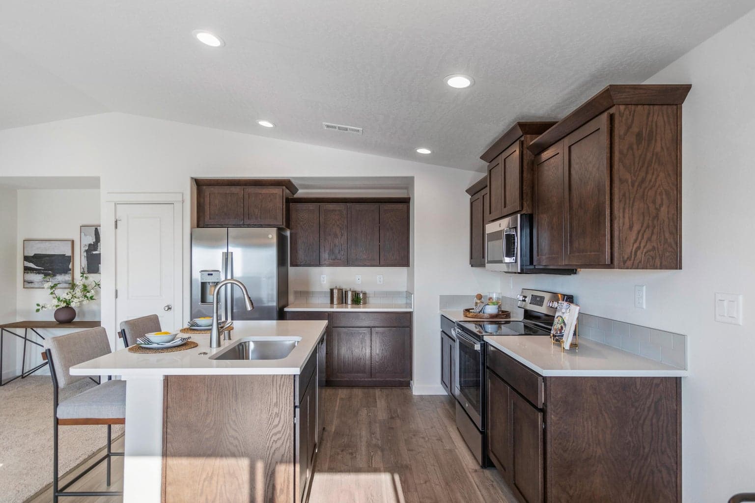Photo of 21446 Livingston Drive 5 of 28