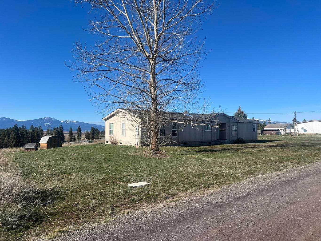 Photo of 2220 Springwood 3 of 25
