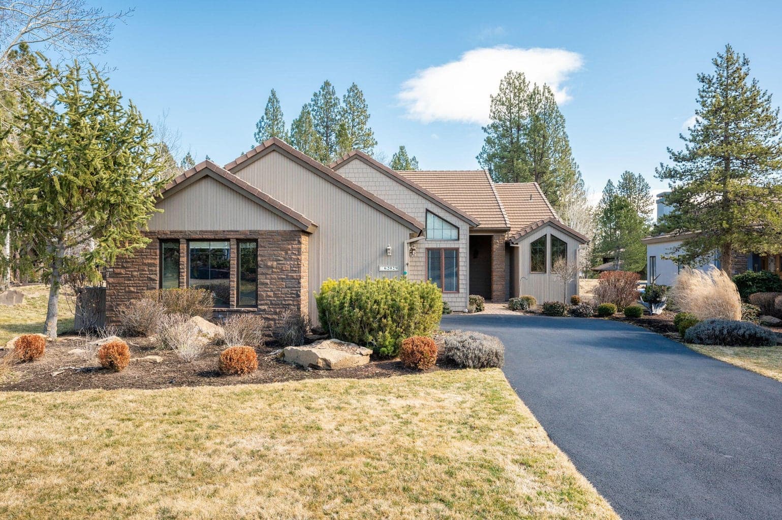 Photo of 62029 Fall Creek 1 of 32