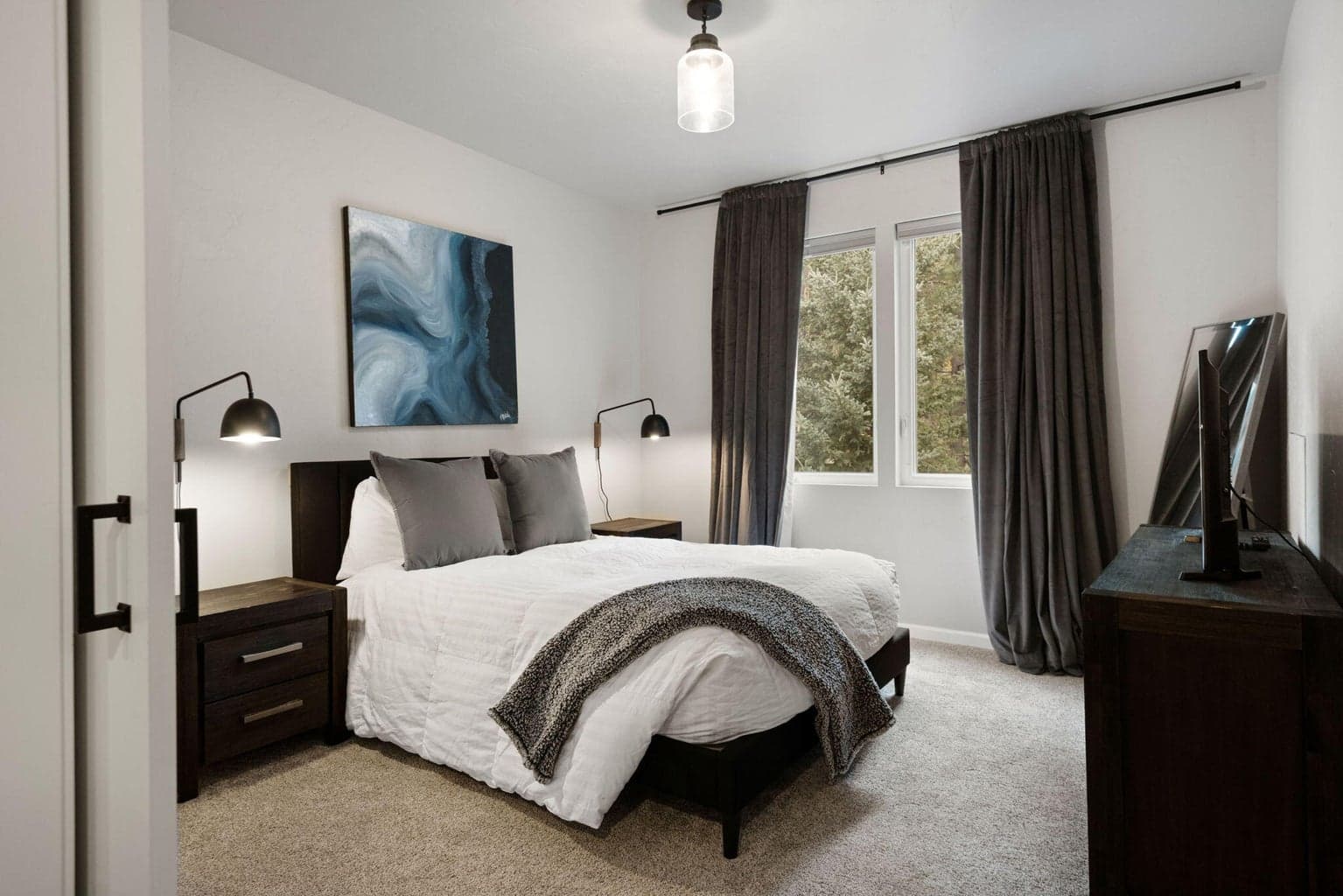 Additional upstairs bedroom
