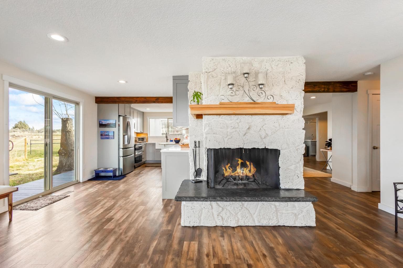 Photo of 17435 SW Hahlen Avenue 12 of 60