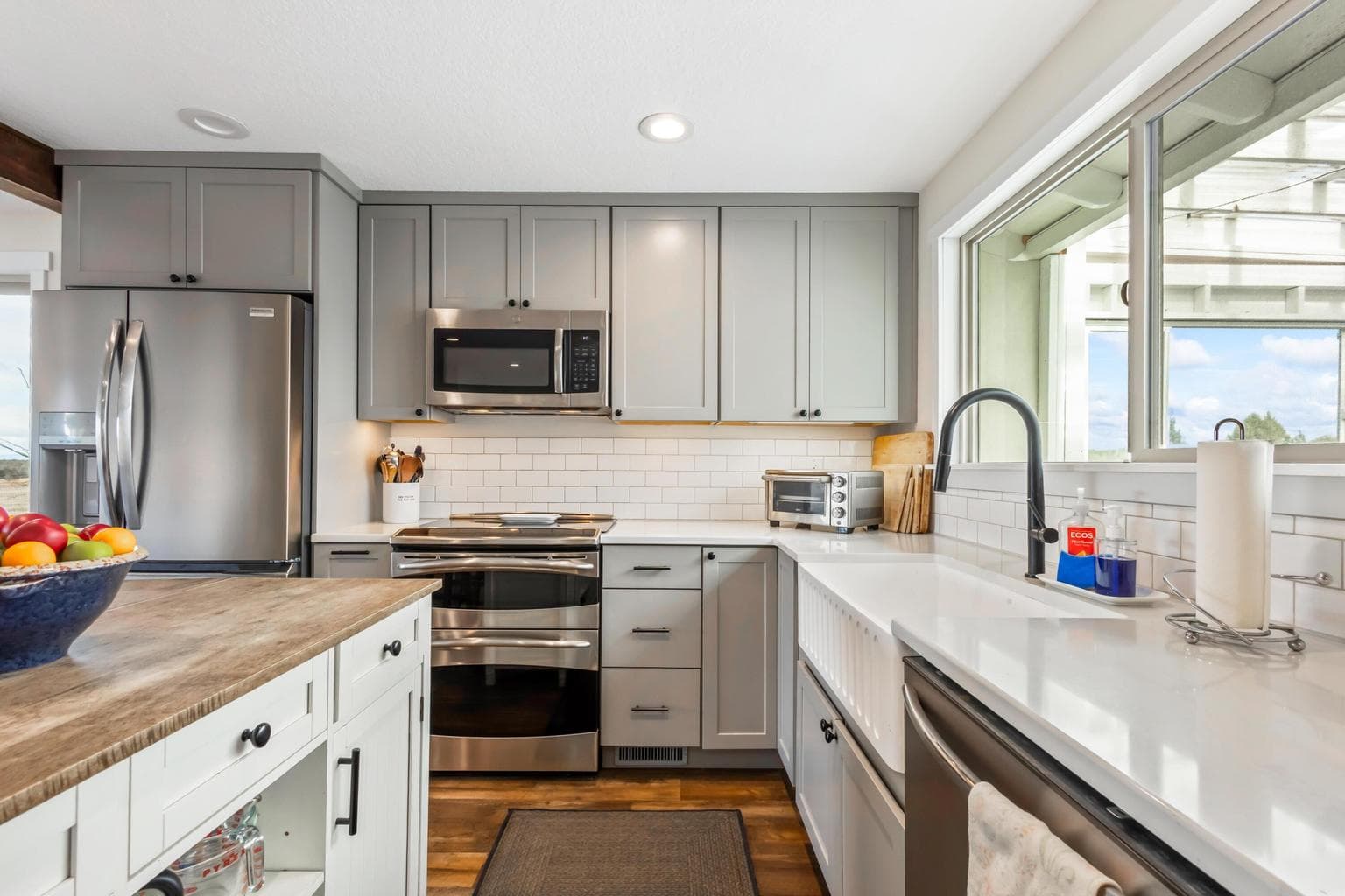 Photo of 17435 SW Hahlen Avenue 15 of 60