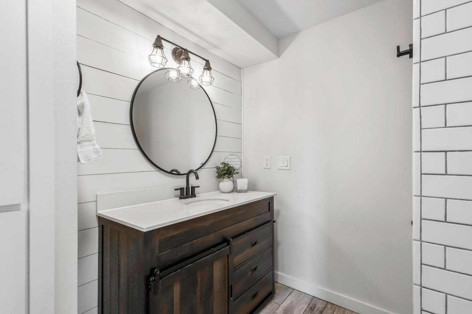 Photo of 17435 SW Hahlen Avenue 24 of 60