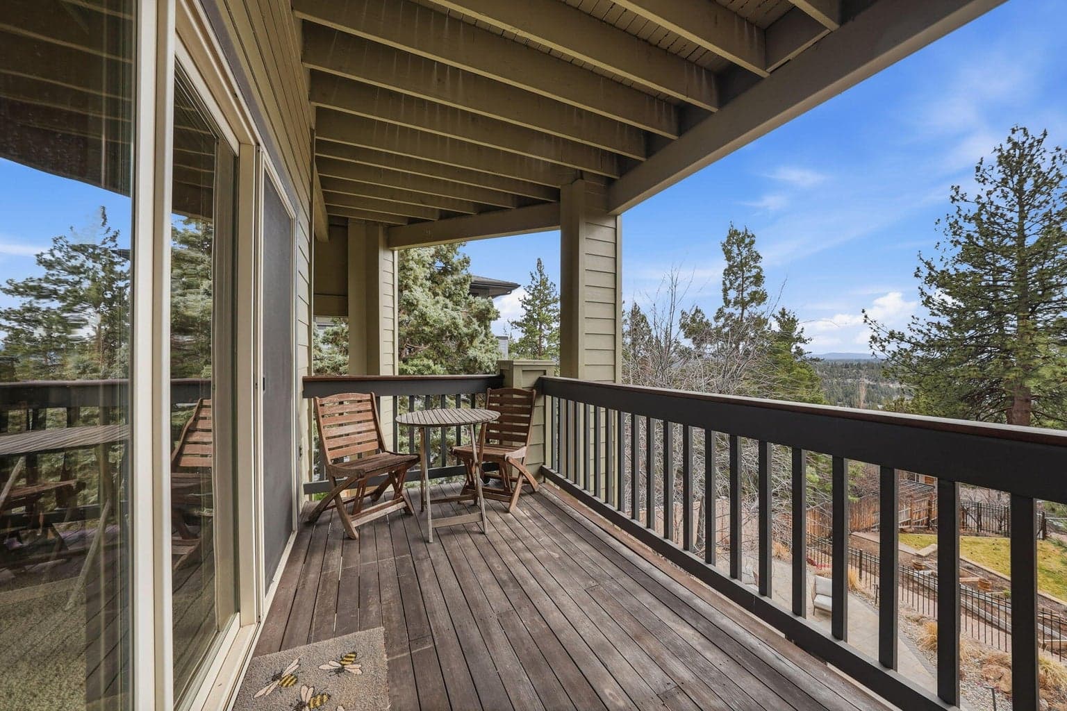 Private covered deck off bonus room