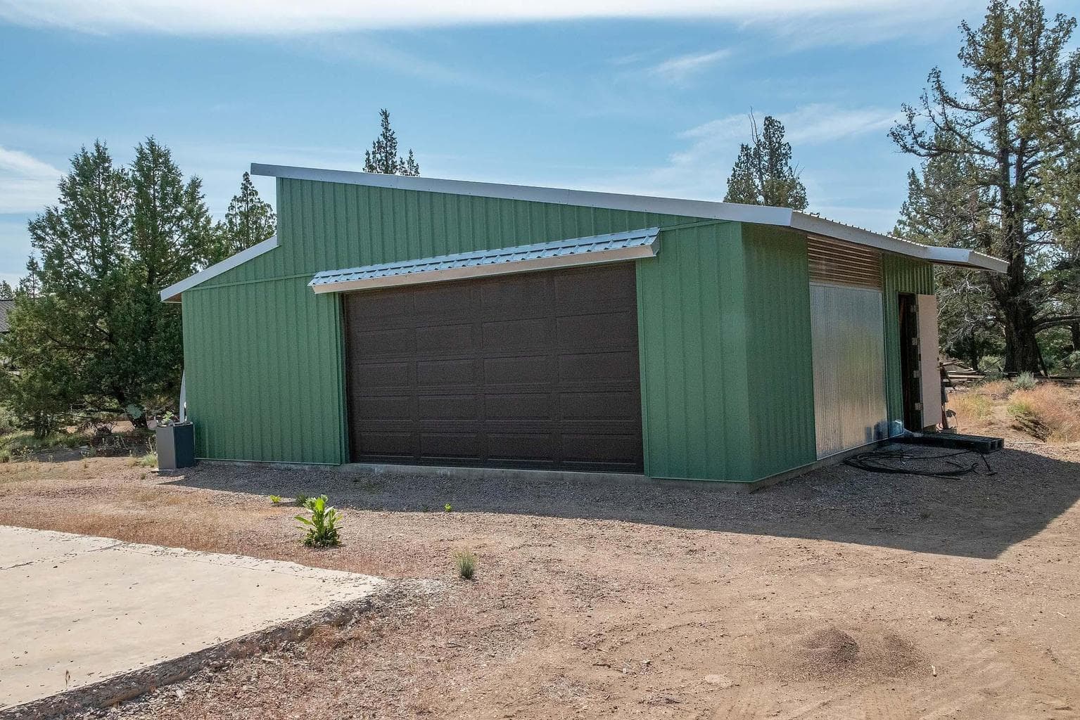 2015 built garage/shop