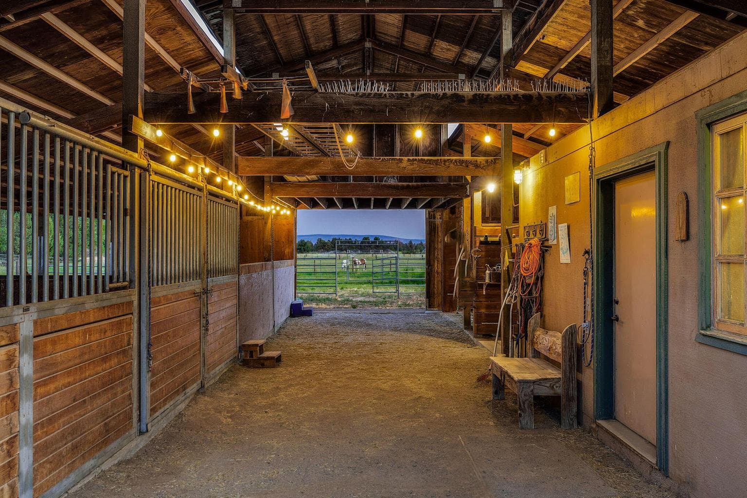 Photo of 25271 Alfalfa Market Road 31 of 78