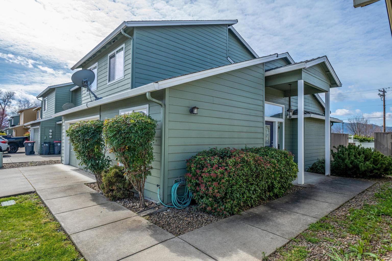 Low HOA at $107/month inc. roof, gutters, exterior paint, front landscaping
