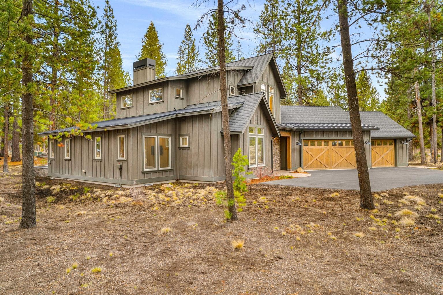 Photo of 56302 Sable Rock 3 of 65