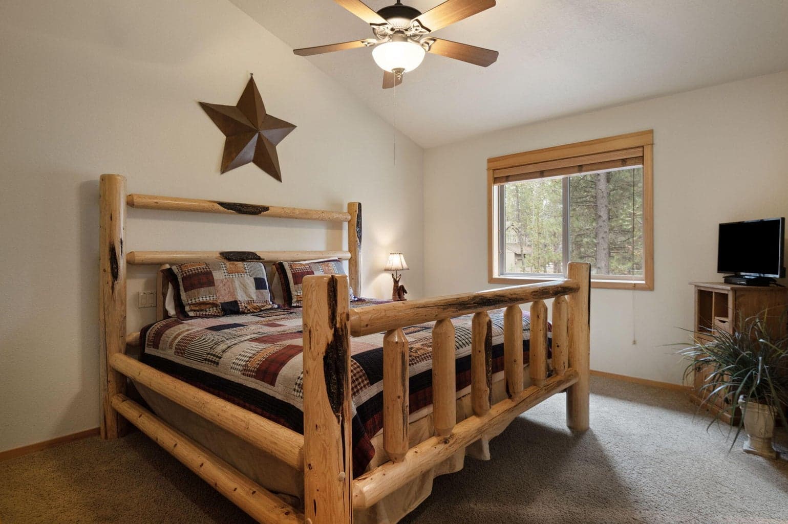 Photo of 57561 Whistler Lane 18 of 30