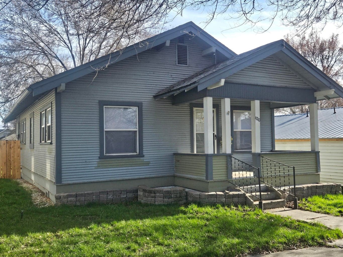 1720 Menlo