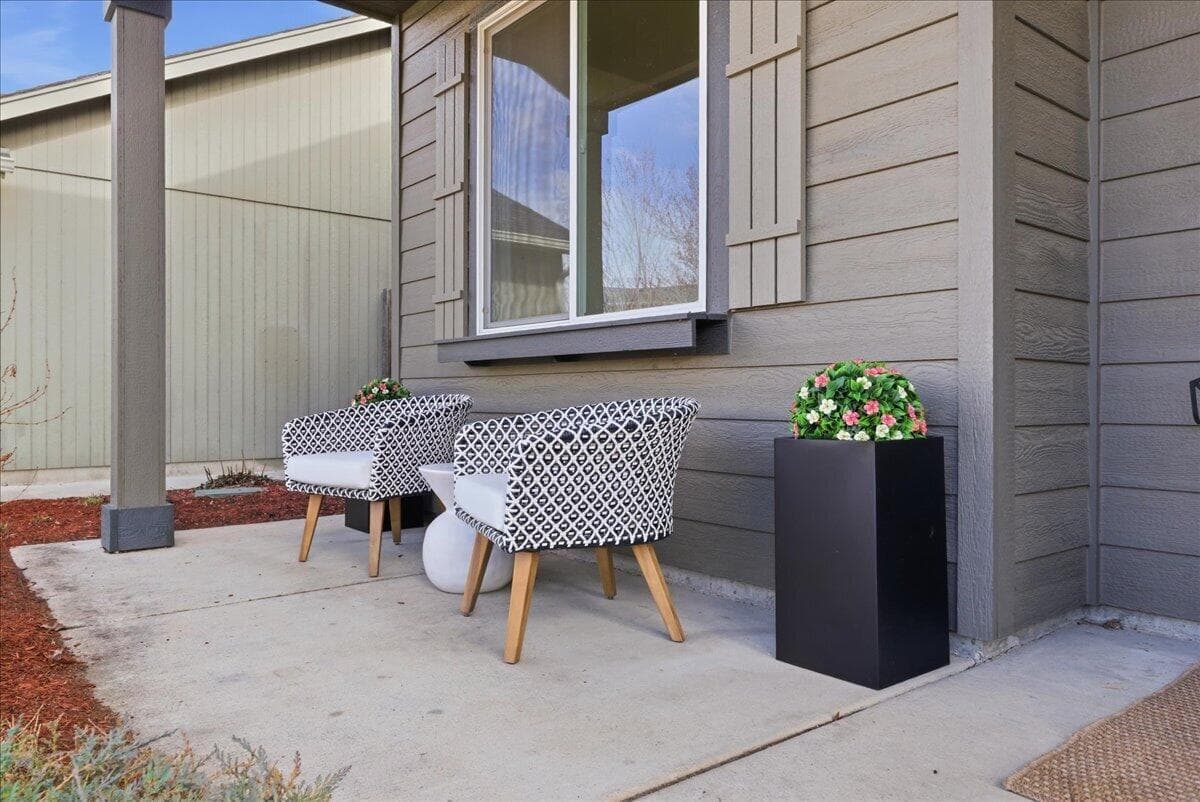 Covered Front Porch
